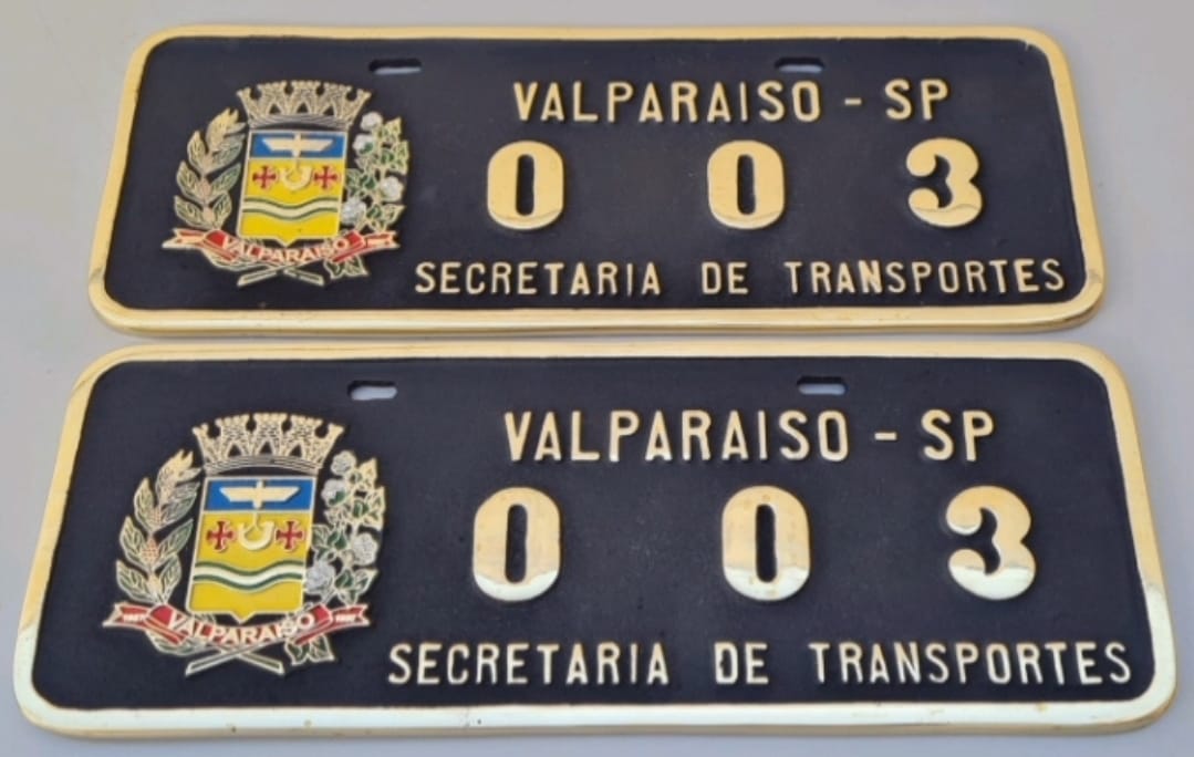 PLACA DE CARRO OFICIAL EM BRONZE FUNDIDO